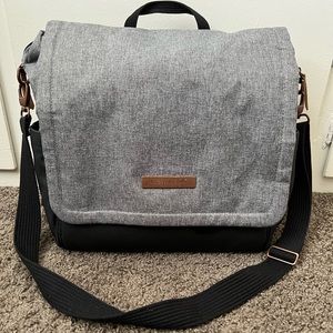 Petunia Pickle Bottom BOXY BACKPACK in GRAPHITE/BLACK
